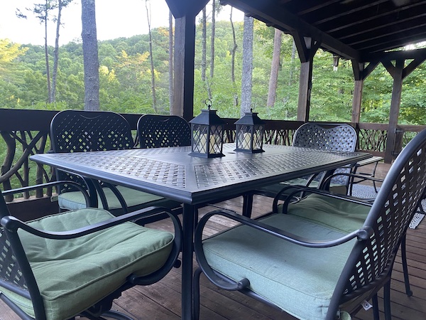Dine outdoors at the Lazy Laurel in Cherry Log